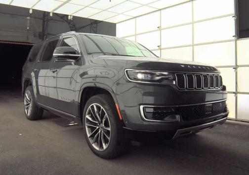 Baltic Gray Metallic Clearcoat 2024 Jeep Wagoneer Series III 4x4