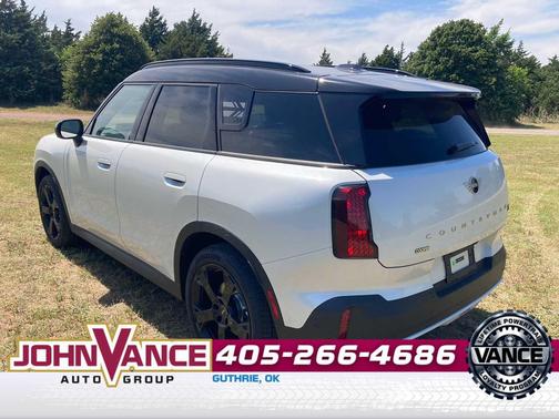 Nanuq White Metallic 2026 MINI Countryman Cooper S ALL4
