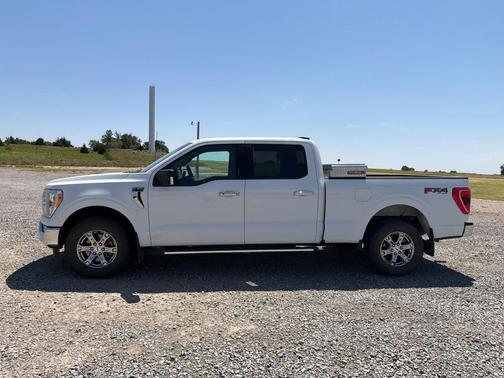 Oxford White 2023 Ford F-150 XLT