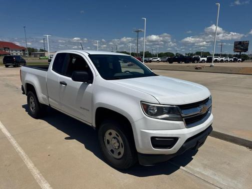 Summit White 2017 Chevrolet Colorado WT