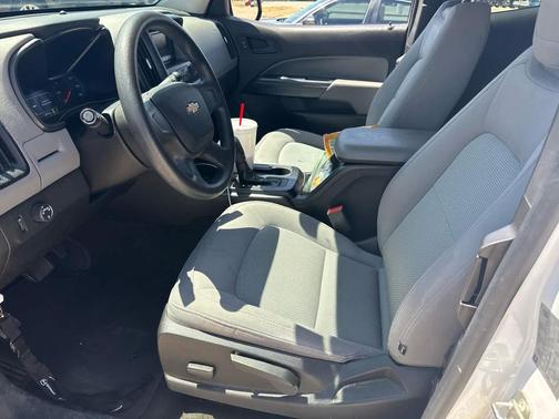 Summit White 2017 Chevrolet Colorado WT