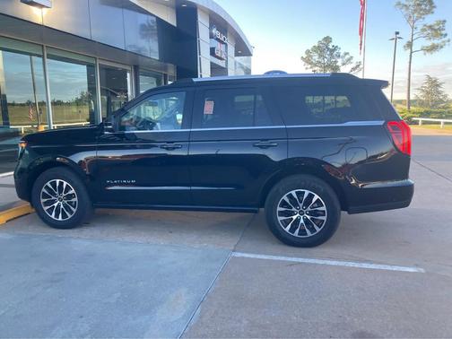 Agate Black Metallic 2025 Ford Expedition Platinum