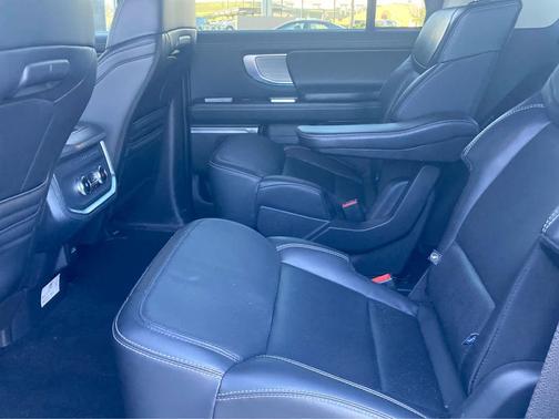 Agate Black Metallic 2025 Ford Expedition Platinum