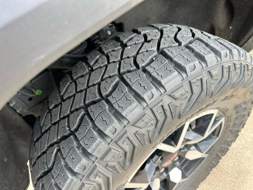 2023 GMC Canyon AT4X