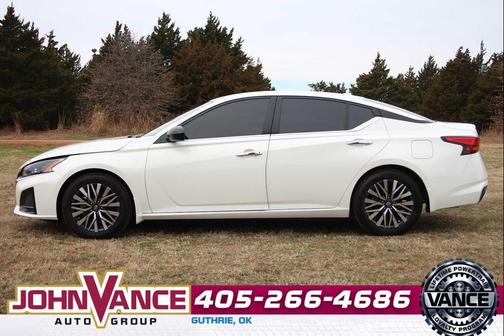 2025 Nissan Altima SV FWD