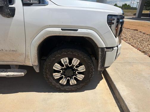 White Frost Tricoat 2024 GMC Sierra 2500 Denali