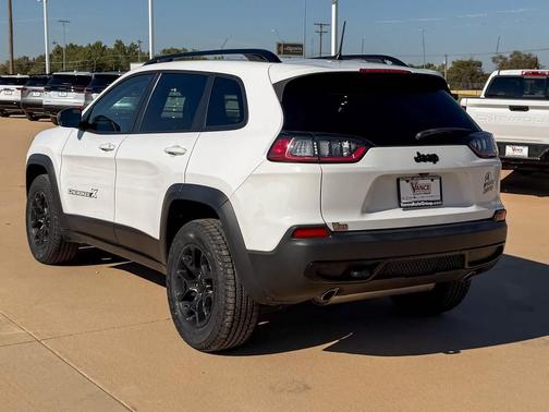 2022 Jeep Cherokee X 4x4