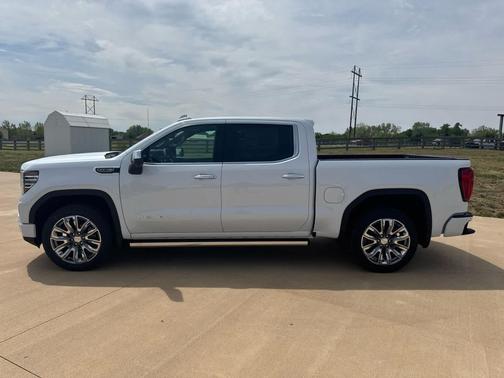 Glacier White Tricoat 2026 GMC Sierra 1500 Denali