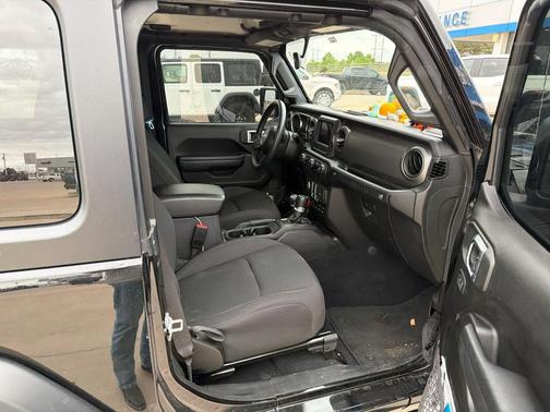 Black Clearcoat 2022 Jeep Wrangler Sport S