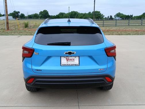 Marina Blue Metallic 2026 Chevrolet Trax FWD 2RS