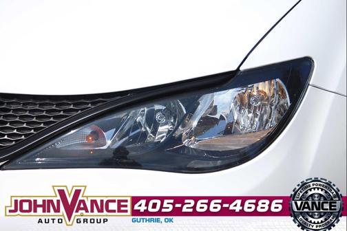 Bright White Clearcoat 2023 Chrysler Voyager LX