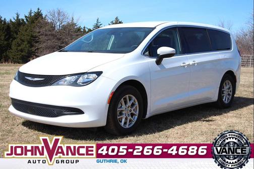 Bright White Clearcoat 2023 Chrysler Voyager LX