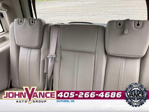 White Platinum Metallic Tri-Coat 2015 Lincoln Navigator Base