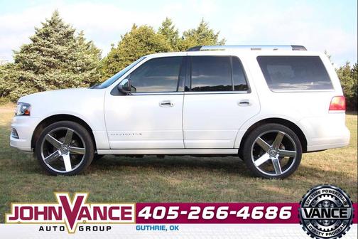 White Platinum Metallic Tri-Coat 2015 Lincoln Navigator Base