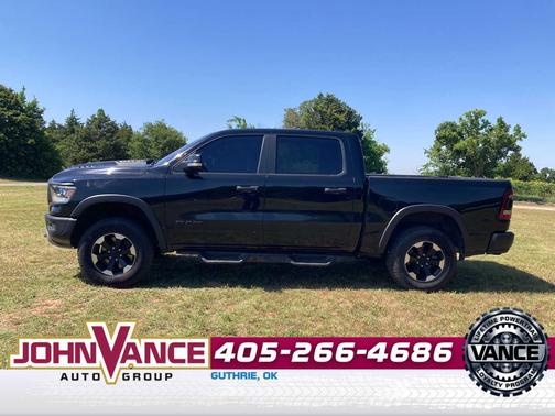Diamond Black Crystal Pearlcoat 2021 RAM 1500 Rebel