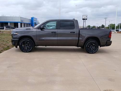 Granite Crystal Metallic Clearcoat 2026 RAM 1500 Big Horn/Lone Star