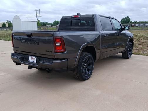 Granite Crystal Metallic Clearcoat 2026 RAM 1500 Big Horn/Lone Star