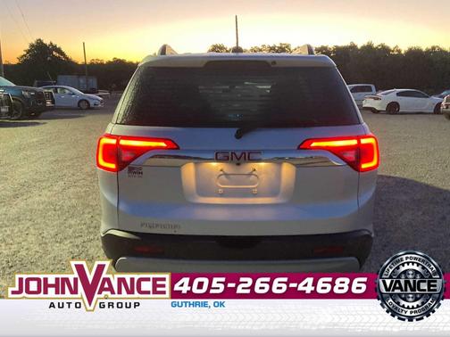 2017 GMC Acadia SLE-2