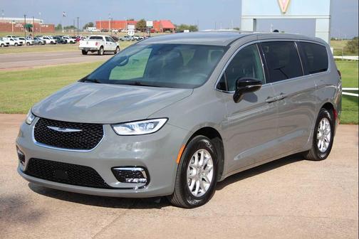 2025 Chrysler Pacifica L