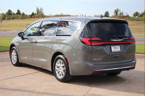 2025 Chrysler Pacifica L
