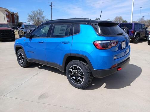 Hydro Blue Pearlcoat 2026 Jeep Compass Trailhawk