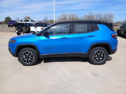 Hydro Blue Pearlcoat 2026 Jeep Compass Trailhawk