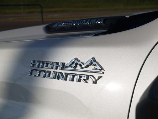 2022 Chevrolet Silverado 3500 High Country