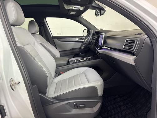 2024 Volkswagen Atlas Cross Sport 2.0T SEL