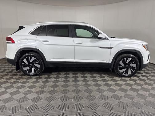 2024 Volkswagen Atlas Cross Sport 2.0T SEL