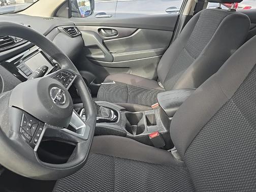 2022 Nissan Rogue Sport S