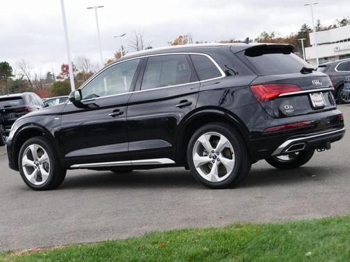 2024 Audi Q5 45 S line quattro Premium