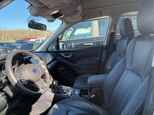 Crystal White Pearl 2020 Subaru Forester Limited