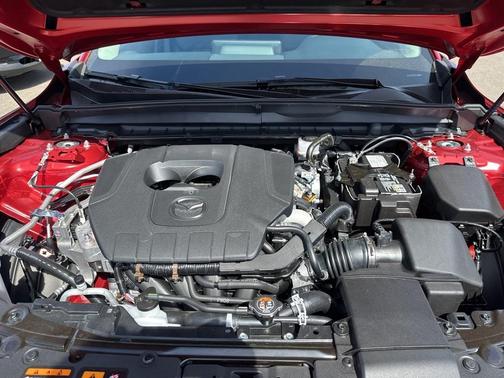 2025 Mazda CX-50 2.5 S Preferred Package