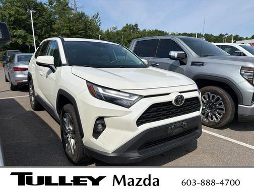 Blizzard Pearl 2022 Toyota RAV4 XLE Premium