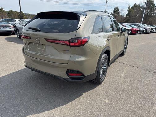 Zircon Sand Metallic 2026 Mazda CX-70 SCP