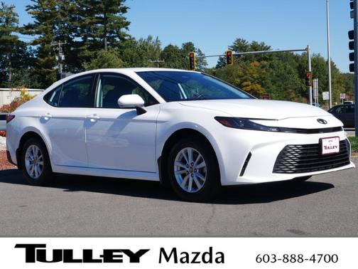 Ice 2025 Toyota Camry LE