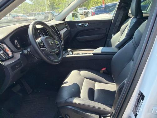 Crystal White 2023 Volvo XC60 B5 Plus Bright Theme