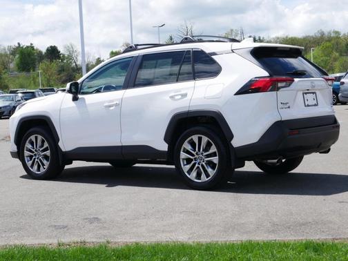 2020 Toyota RAV4 XLE Premium