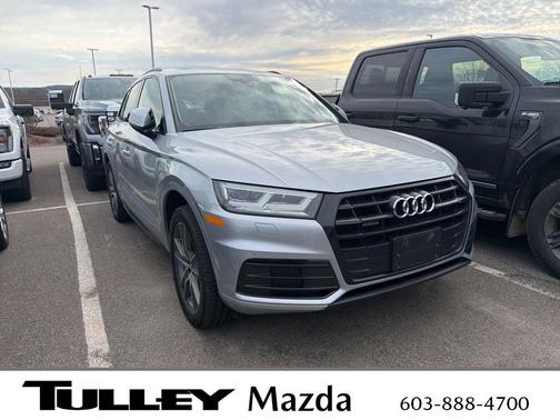 Florett Silver Metallic 2019 Audi Q5 2.0T Premium Plus