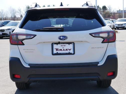 Crystal White Pearl 2025 Subaru Outback Premium
