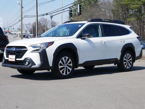 Crystal White Pearl 2025 Subaru Outback Premium