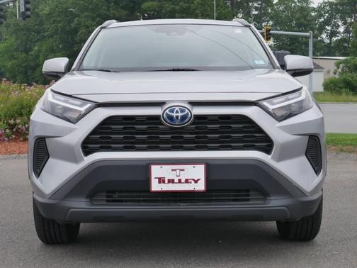 2022 Toyota RAV4 Hybrid XLE