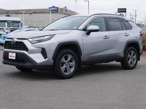 2022 Toyota RAV4 Hybrid XLE