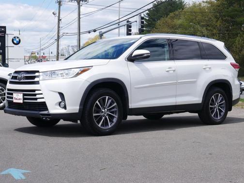 Blizzard Pearl 2019 Toyota Highlander XLE