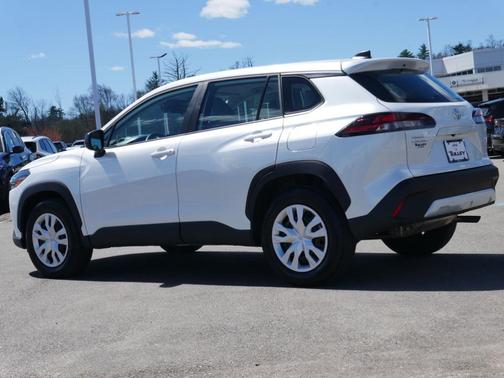 Pearl 2026 Toyota Corolla Cross L