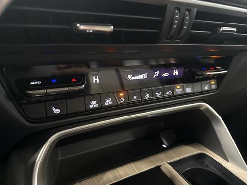 2025 Mazda CX-70 PHEV Premium Package