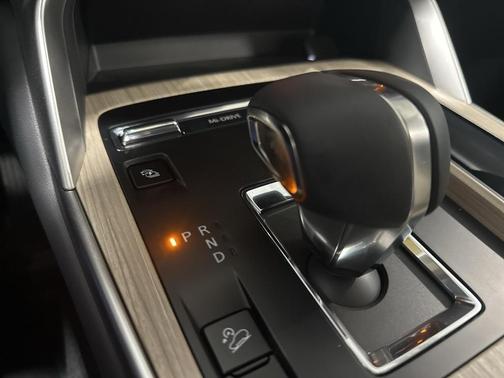 2025 Mazda CX-70 PHEV Premium Package