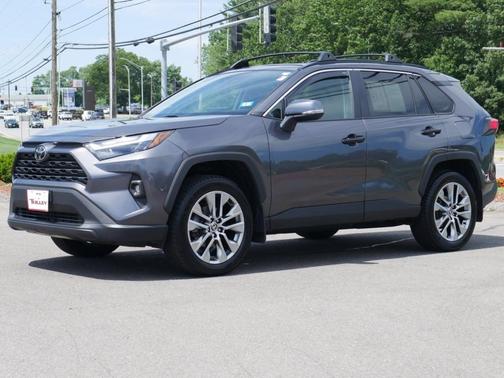 2022 Toyota RAV4 XLE Premium