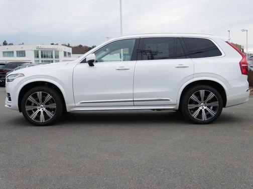 2024 Volvo XC90 B6 Ultimate Bright Theme 7-Seater
