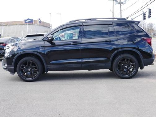 Crystal Black Pearl 2025 Honda Passport Black Edition